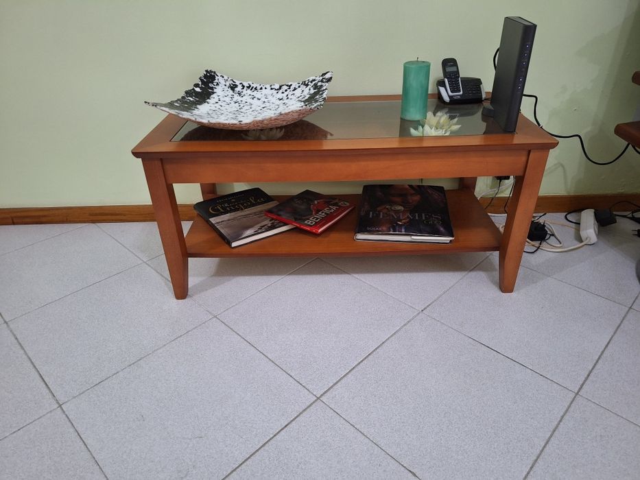 Mesa centro com vidro