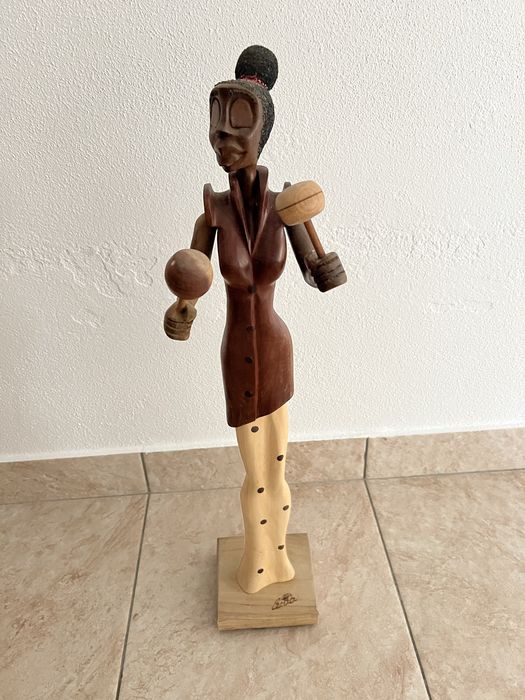 Esculturas de Madeira - Artesanato Cubano