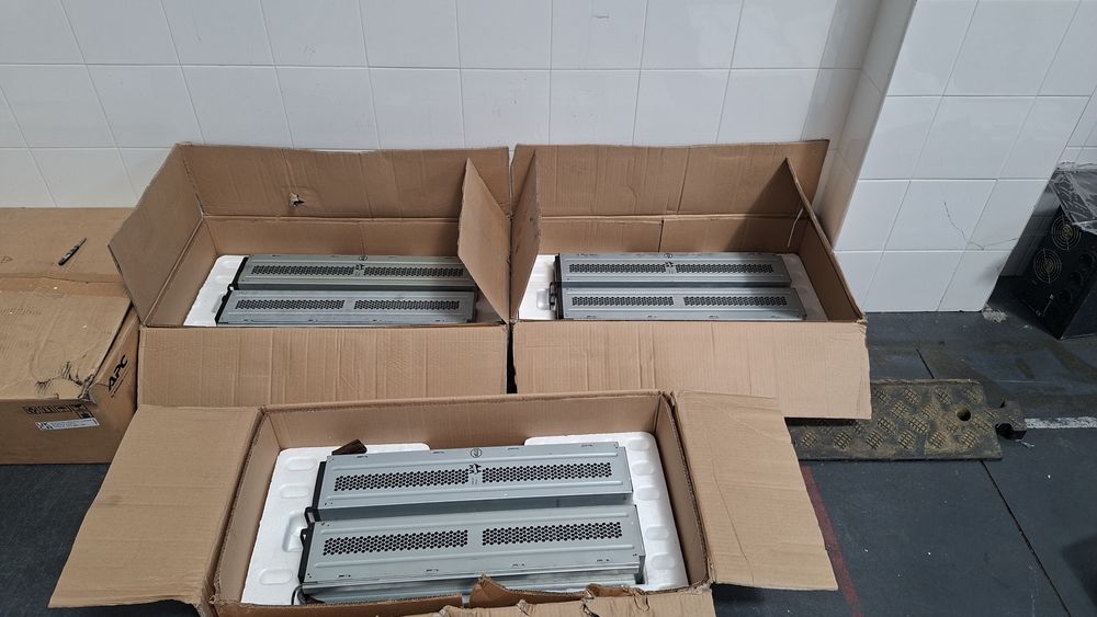 APC Easy UPS On-Line SRT2200XLI + Bateria Original APCRBC140 – Novo