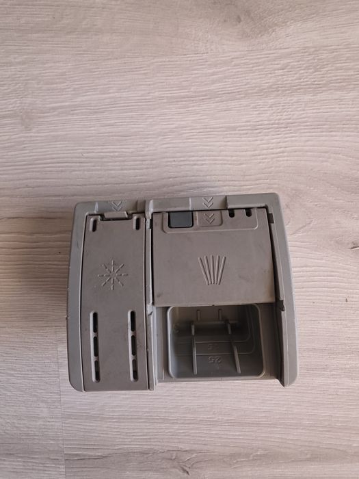 Dozownik detergentu/nabłyszczacza do zmywarki Bosch