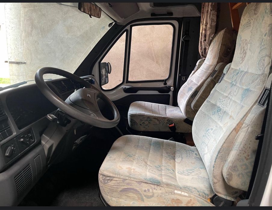 Vendo auto caravana pesada de 8 lugares