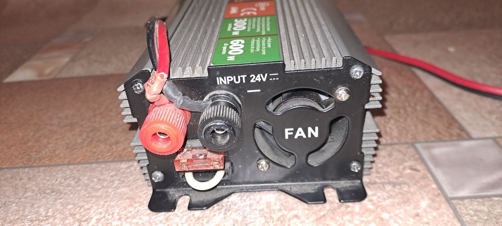 Power invertor,24v-220v,300 watt,нерабочий