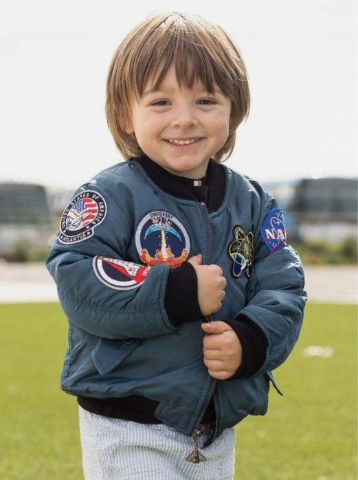 Бомбер , куртка nasa дуже стильний , класний та теплий