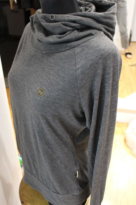 Bluza z kapturem rozmiar L