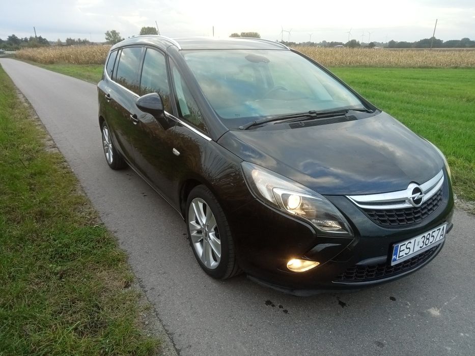 Opel Zafira C 1.4TURBO ENJOY 2 komplety kół