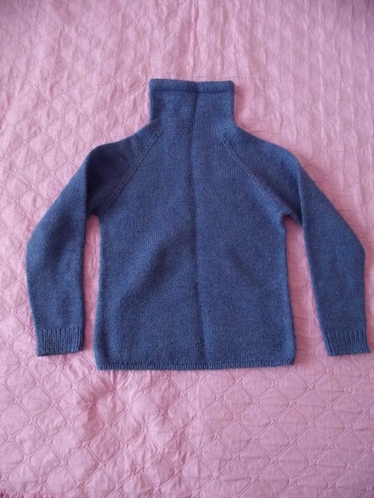 Вязаная толстовка на мальчика Ручная работа