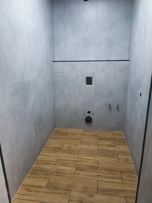 Шукаю роботу  підробіток.
Будівельник. Внутрішні та зовнішні роботи.
М