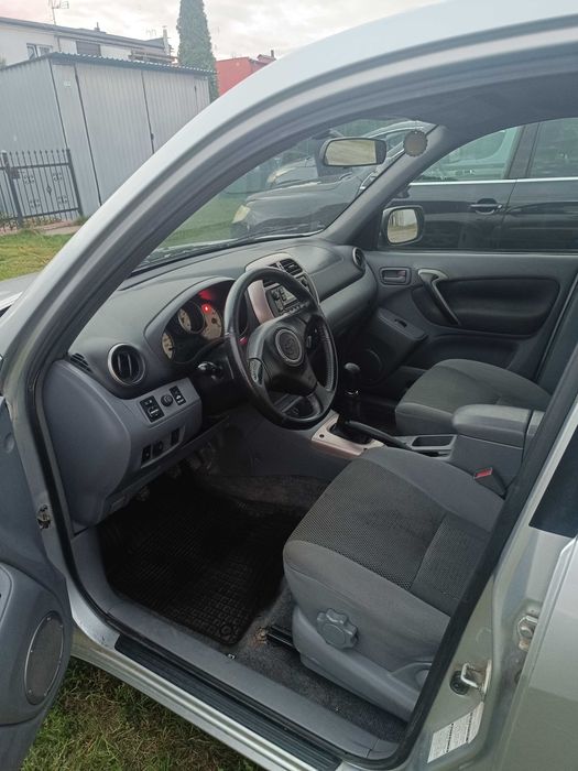 Toyota RAV4 2.0 b+g