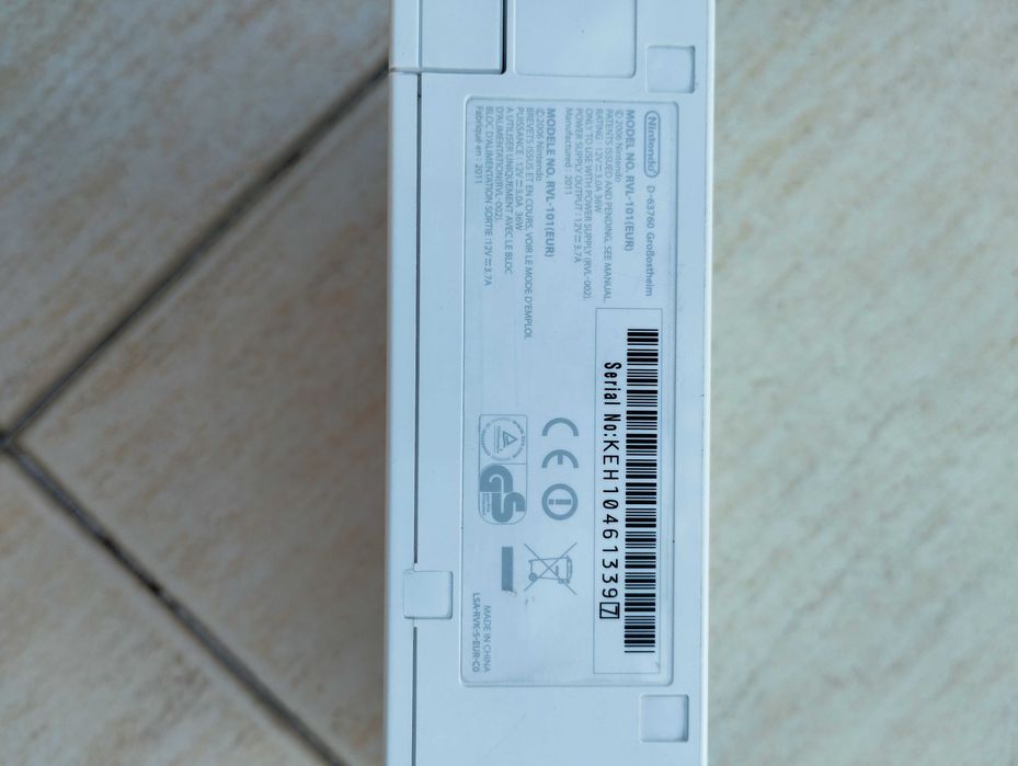 Consola Nintendo Wii Branca + Cabos Originais + 3 Jogos