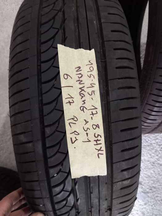 4 pneus 195/45R17 seminovos