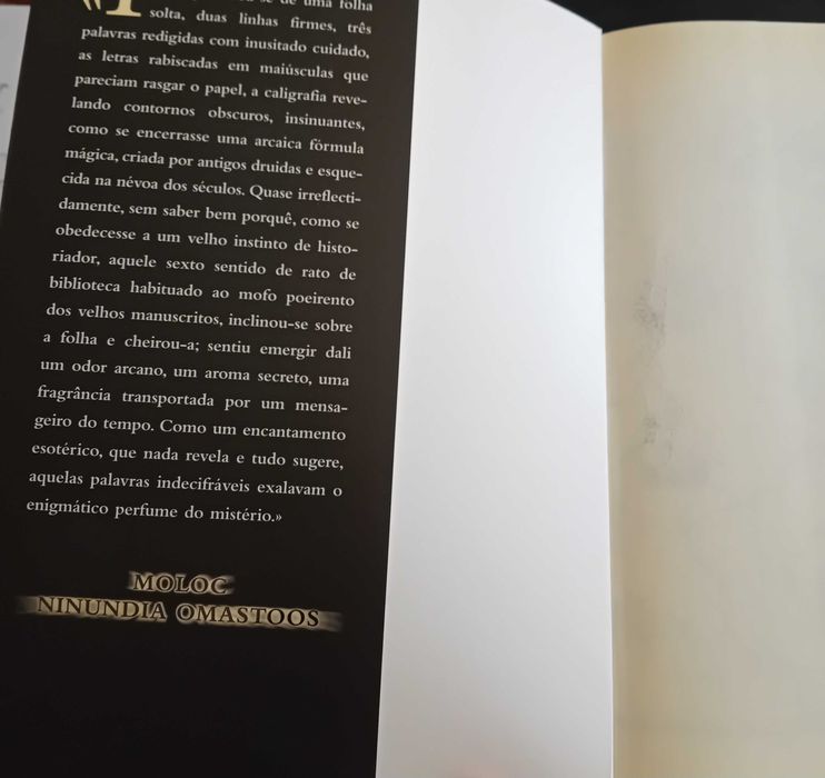 Livro "Codex 632"