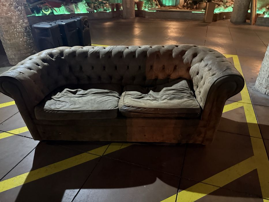 Sofa chesterfild
