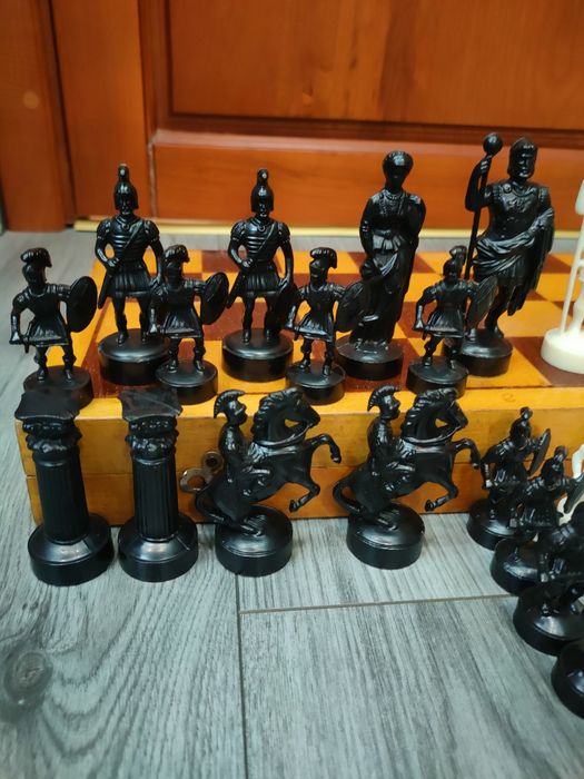 Римляне Древний Рим. Набор шахматы 45х45 см.