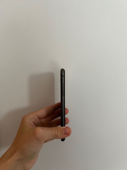 iPhone 11 Like New64730304528258124