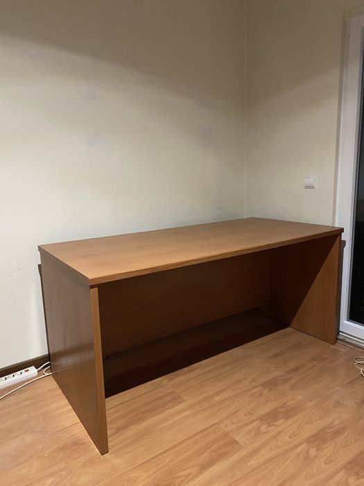 Vendo secretaria cor carvalho