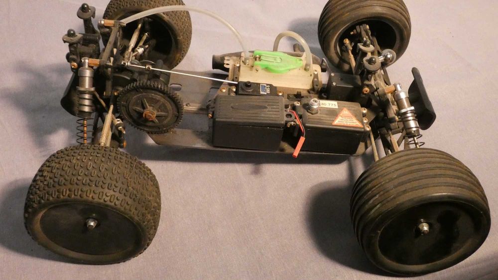 Duże podwozie do samochodu modelu rc nitro benzyna