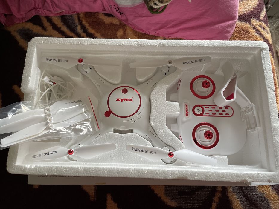 Дрон квадрокоптер Syma X5UW-D
