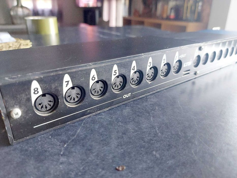 Interface MIDI 8 Steinberg Midex 8