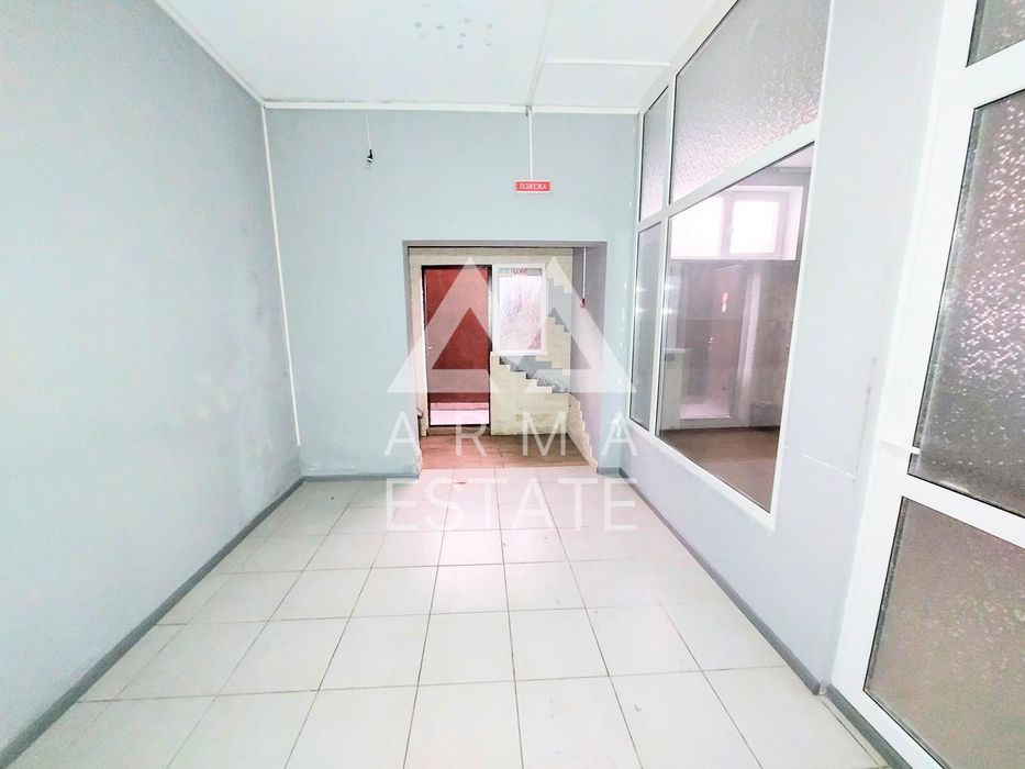 Продаж Торгова площа, ЖК Озерний Гай, Гатне