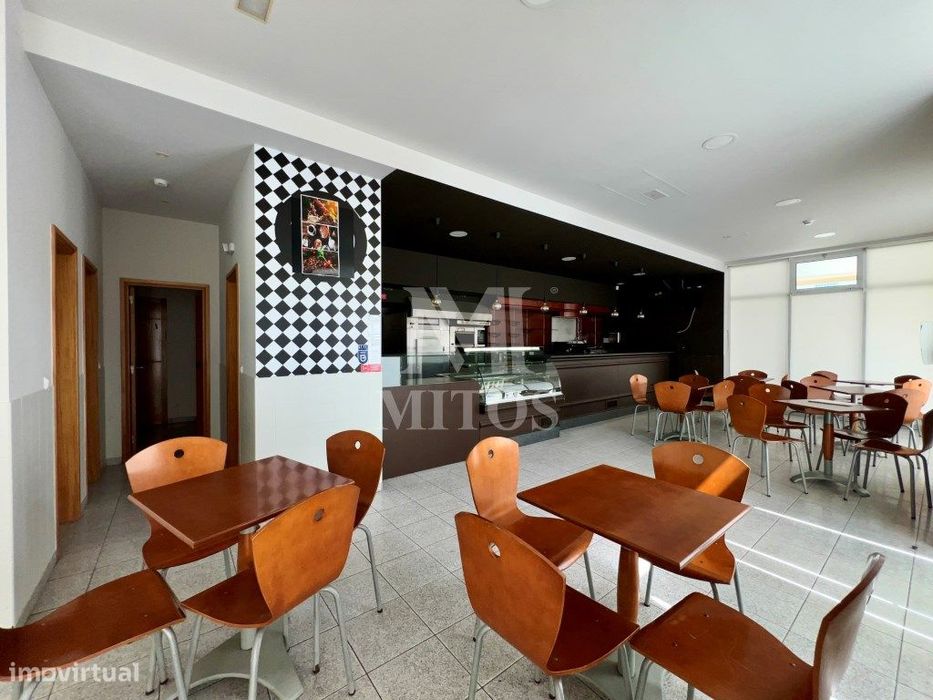 Café / snack bar para venda na Areosa, Viana do Castelo