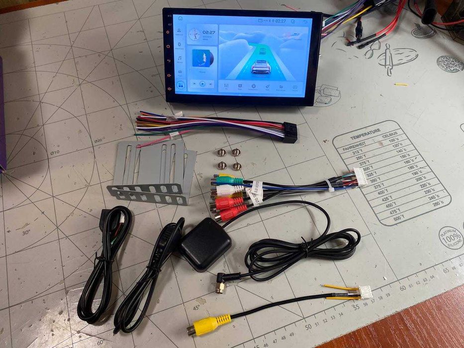 Универсальная магнитола 2 Din Android CarPlay