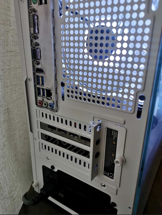 Komputer Gamingowy Ryzen 5 3600/RX 6600/16GB RAM/1TB/Gwarancja/Wi-Fi