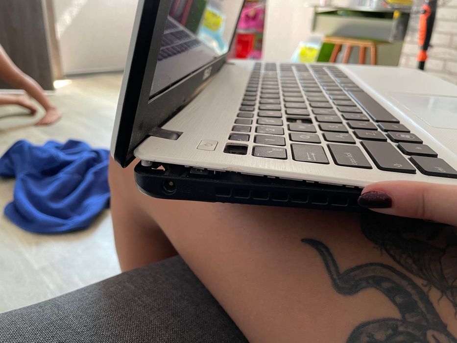 Ноутбук ASUS X552M