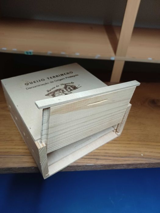 Lote de 7 caixas oferta de queijos da Quinta da Veiguinha