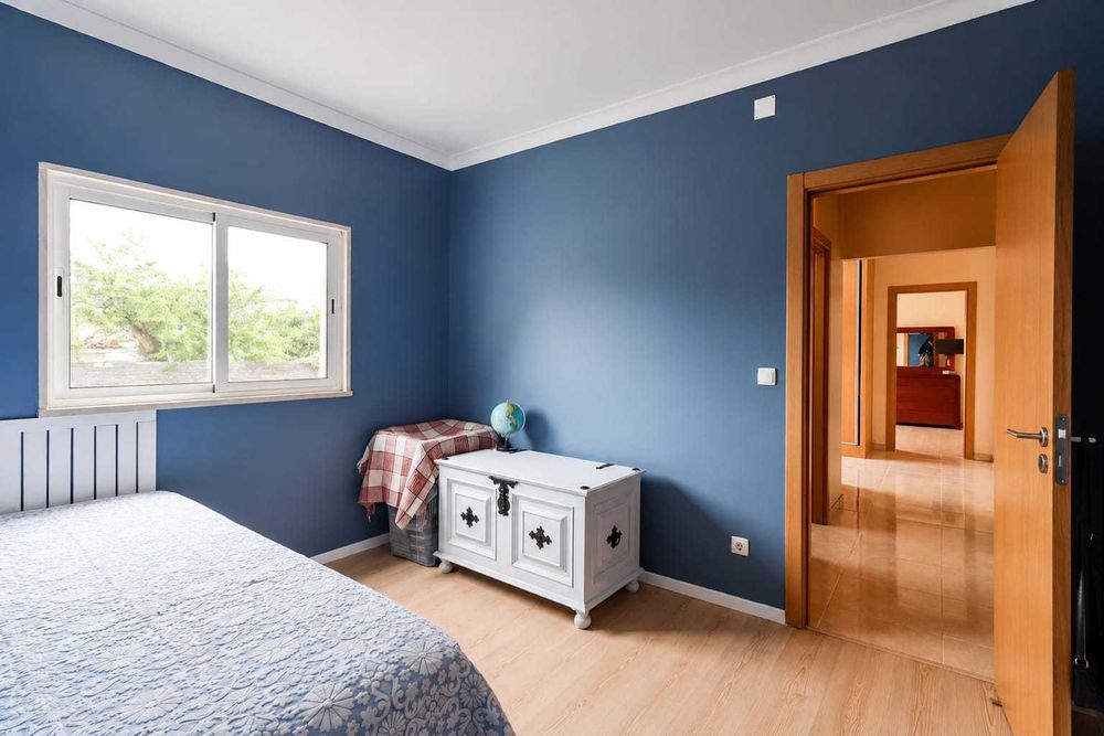 Vende-se Excelente Moradia T3 Caxarias
