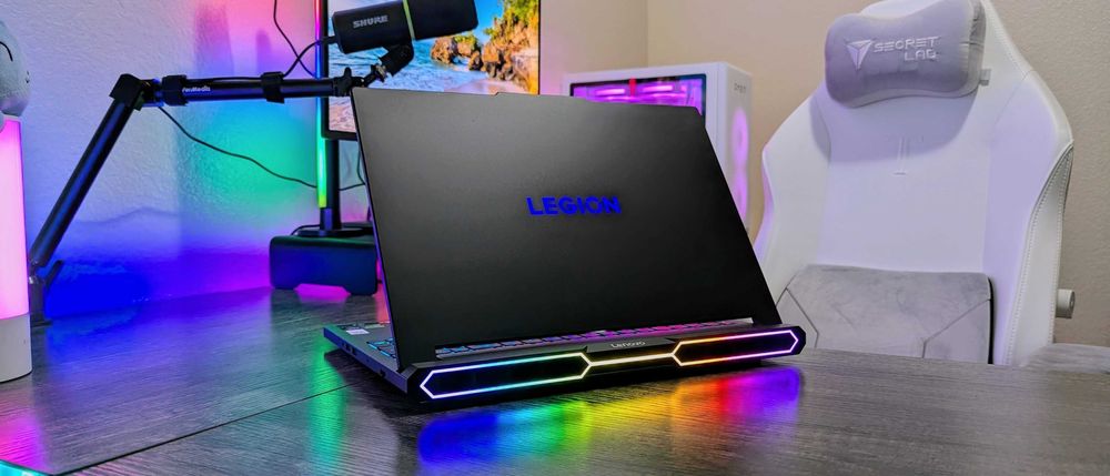 Portatil Legion Pro 7i 64GB RTX 5090 Gaming workstation Lenovo Asus HP