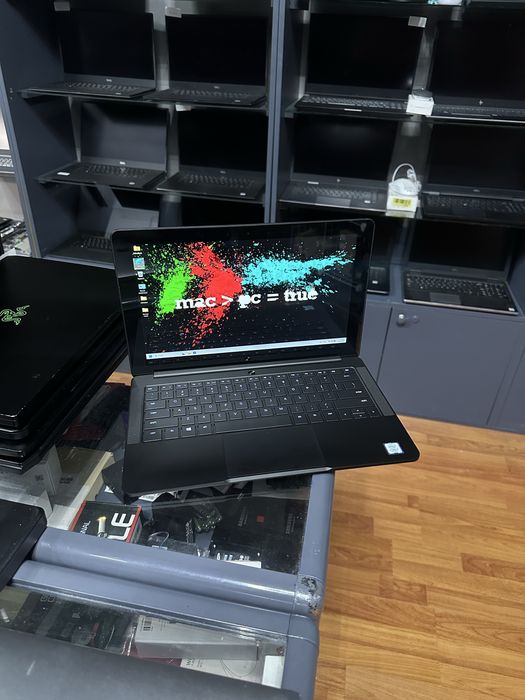 Сенсорный QHD (2K) ноутбук премиум класс Razer Blade intel i7.