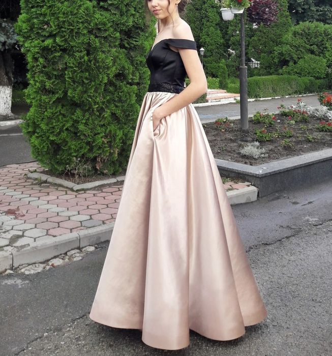 Вечірня сукня в ідеальному стані