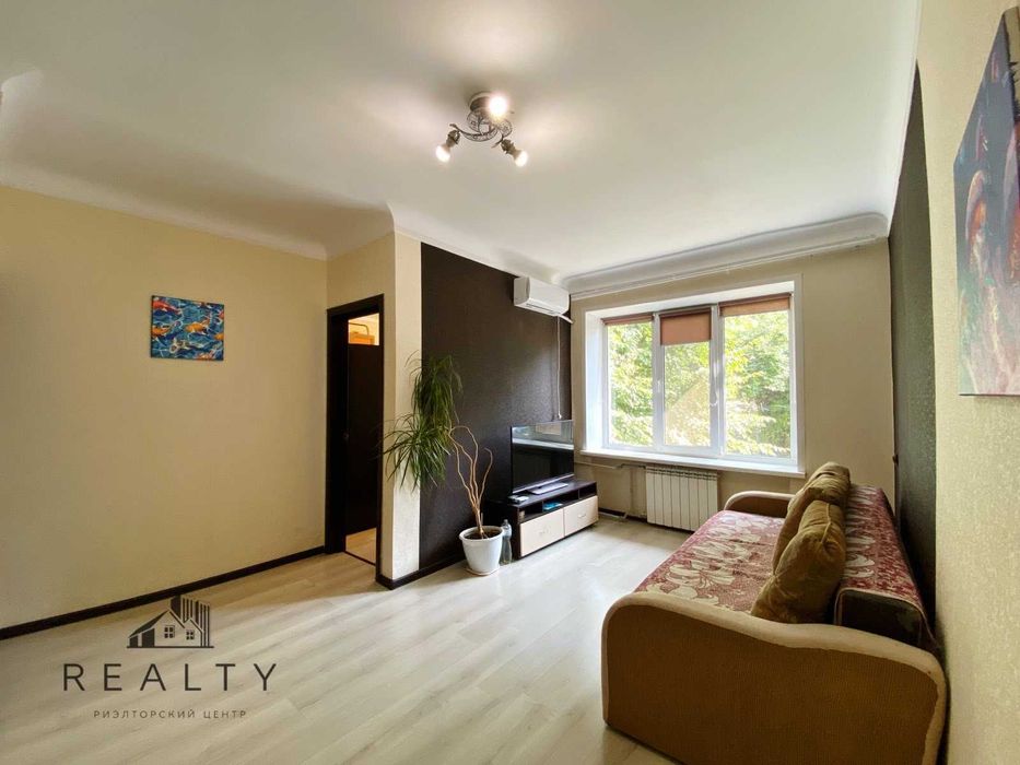 Двокімнатна квартира на вул. Лівобережній (Єнісейська) 212-990-584