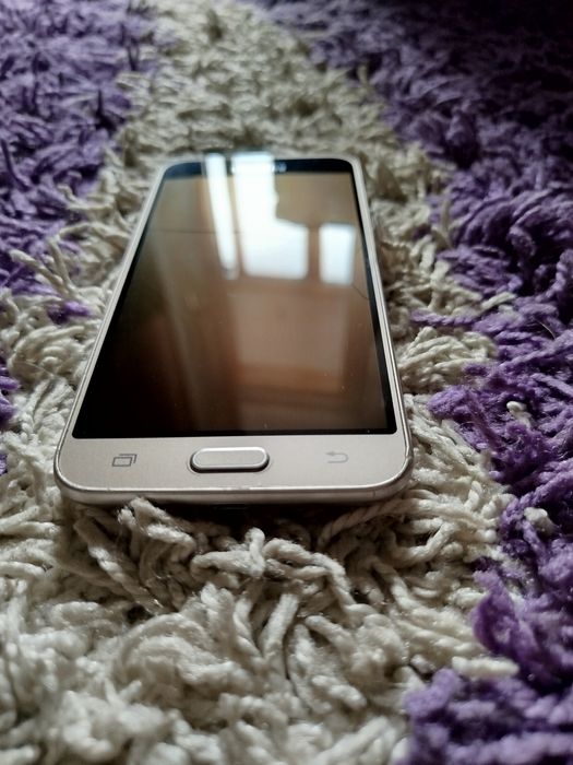 Samsung j3 . Prestigio