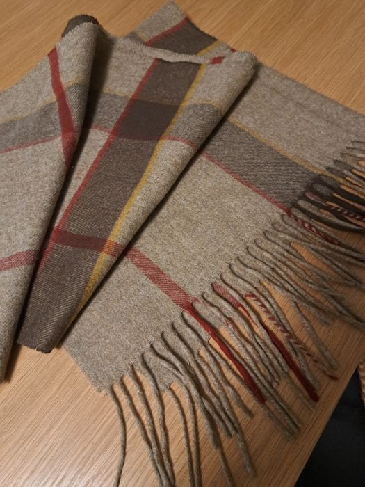 Szalik beżowy w kratę !