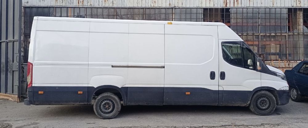 Бус Iveco Daily 2014 вантажний фургон бус довга база