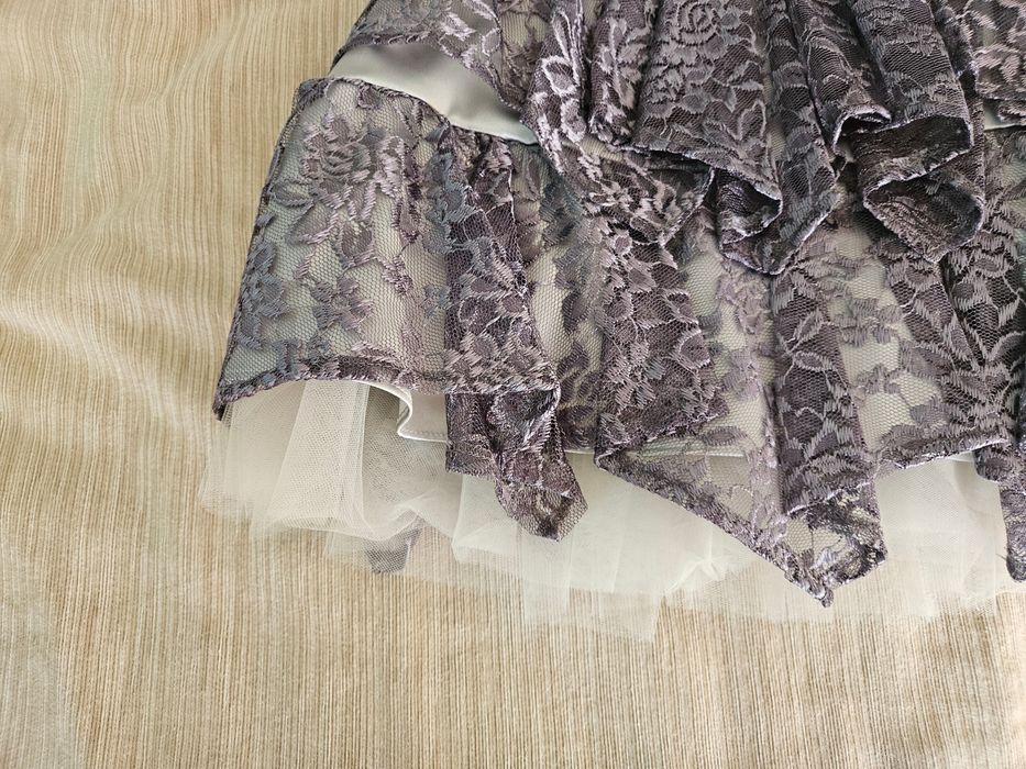 Vestido efeito cai cai cintado ideal.para festas
