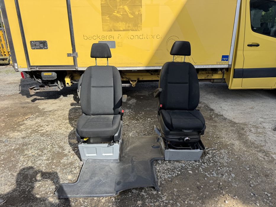 Сидіння пілот Sprinter 907,910 комплект