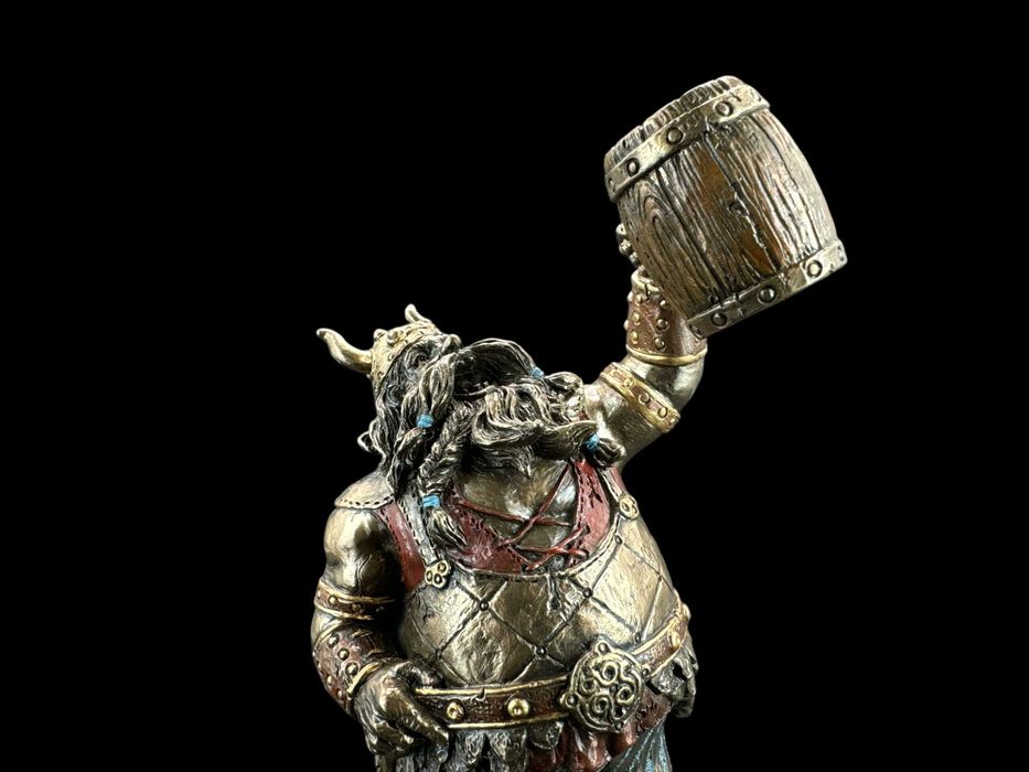 Stojący Wiking Z Kuflem Veronese (Wu76801a4)