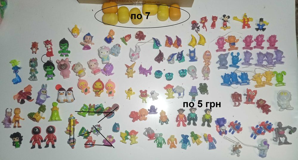 Іграшкові фігурки равлики,соннік та інші