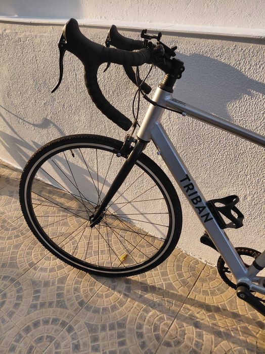 Bicicleta Estrada Triban RC100 + Capacete e Acessórios
