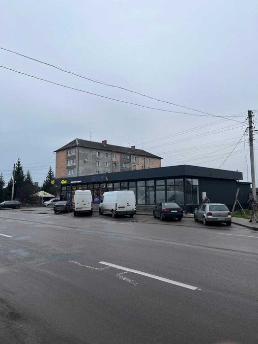 Оренда ФАСАДНОГО комерційного приміщення 121,5 м.кв. м. САРНИ ЦЕНТР