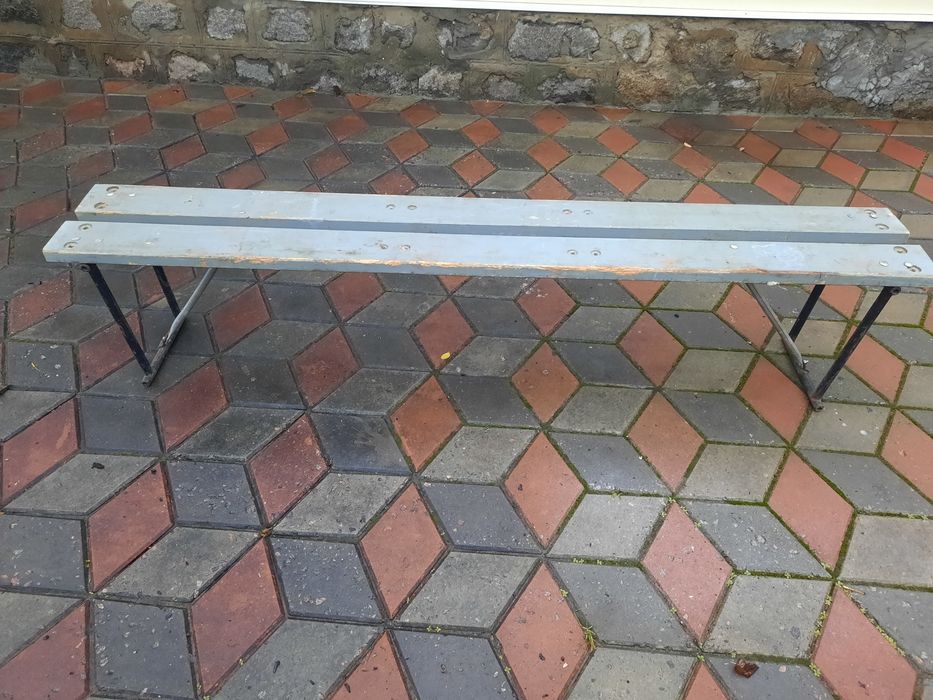 Продам деревянную скамейку