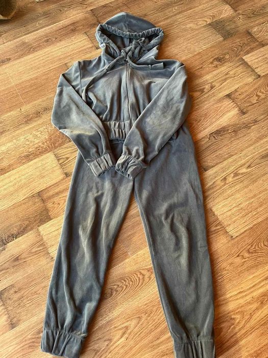 Спортивний костюп на дівчинку