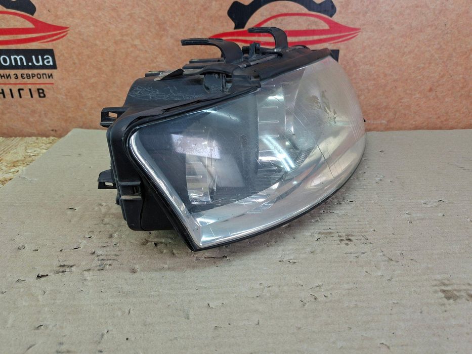 Audi A4 B6 2000-2004 Фара передняя правая галоген 8E0941004F