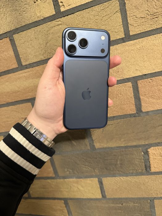 iPhone 17 Pro Max 256Gb. ( Deep Blue )