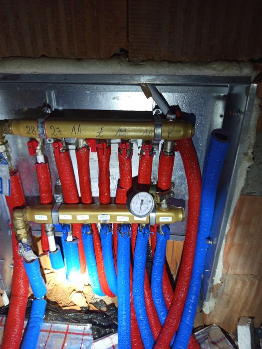 Usługi hydrauliczne hydraulik wod kan montaż grzejników naprawy hydrau