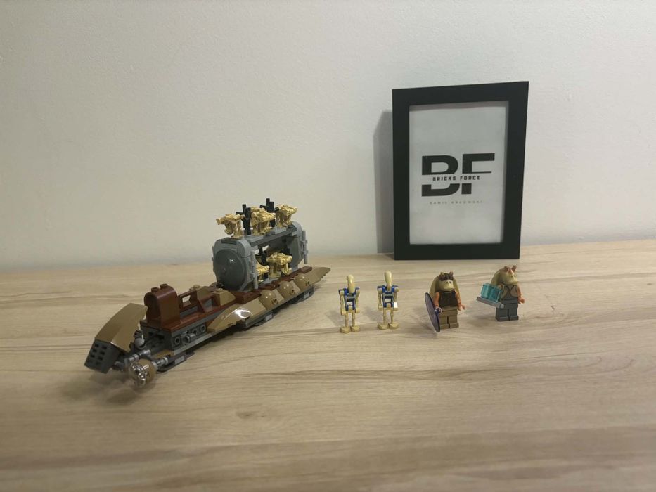 Lego star wars 7929 droid carrier