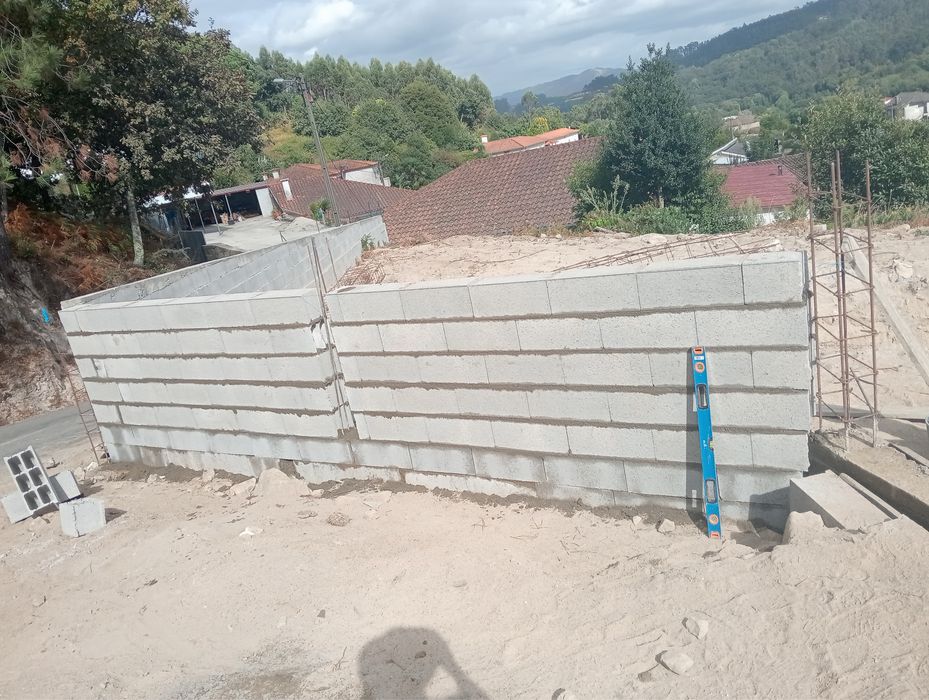 Serviços de trolha  remodelaçoes e construção