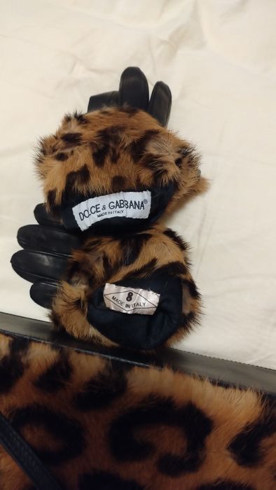 Torebka Dolce Gabbana z rekawiczkami
